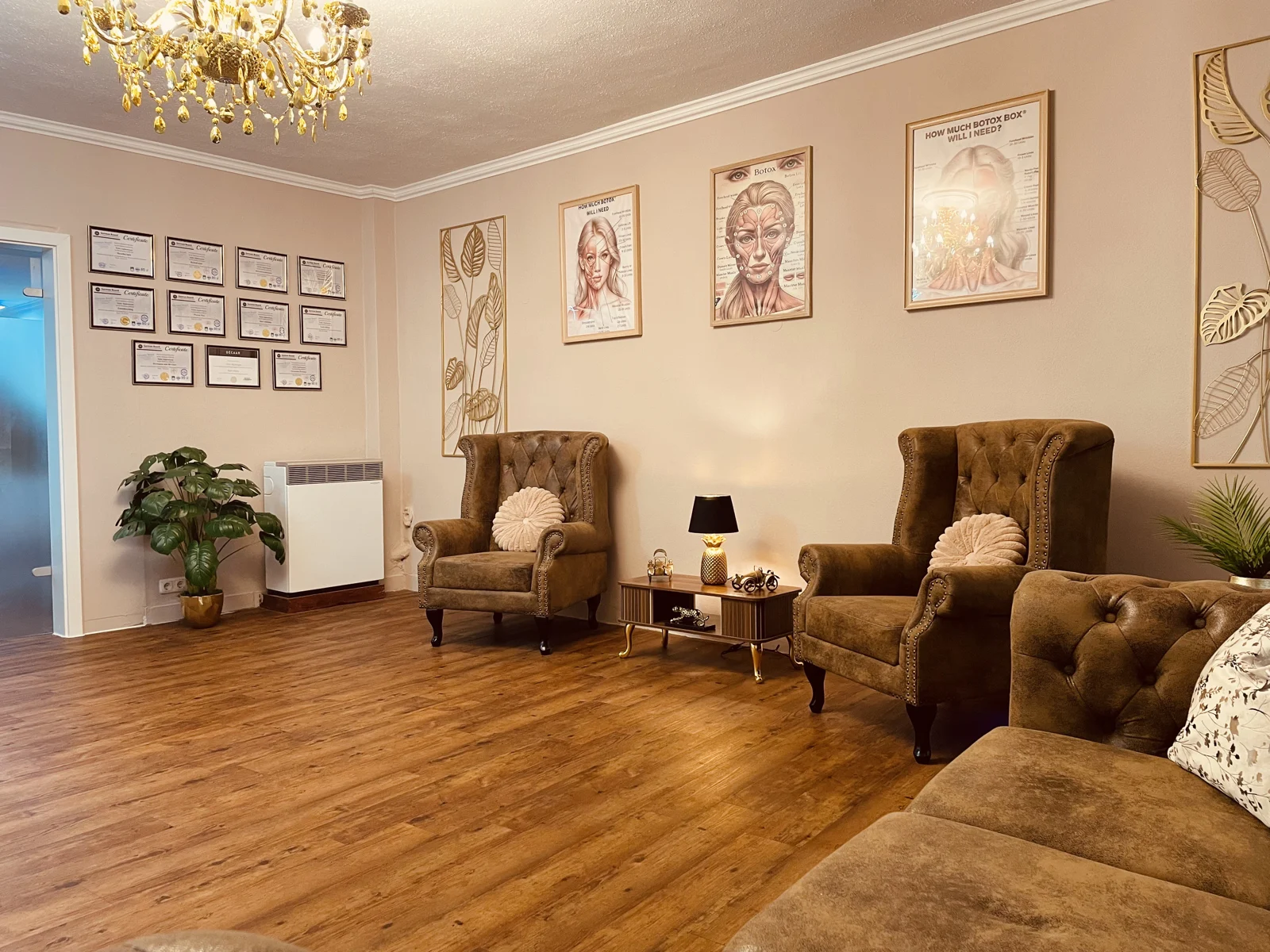 Sessel und Sitzbereich im Tolin Beauty Studio